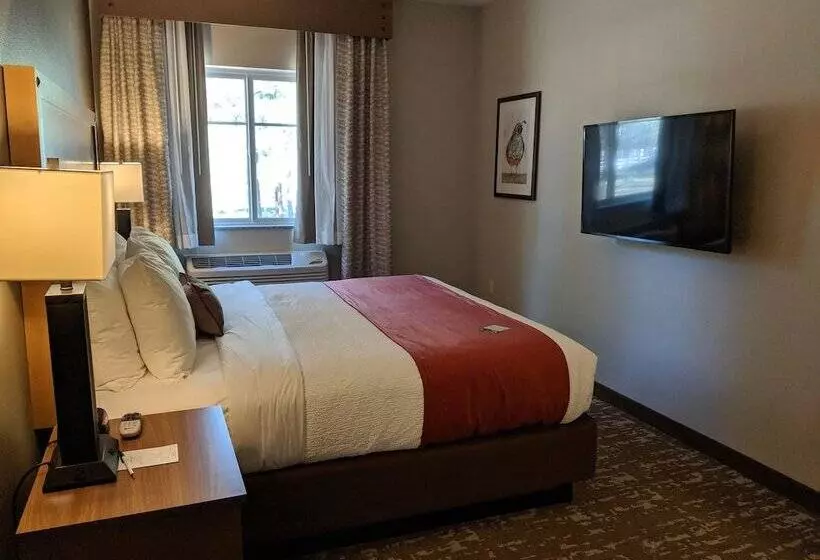 Grandstay Hotel & Suites