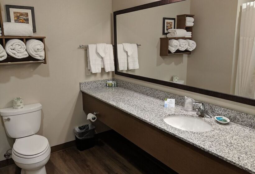 Grandstay Hotel & Suites