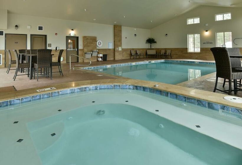 Grandstay Hotel & Suites