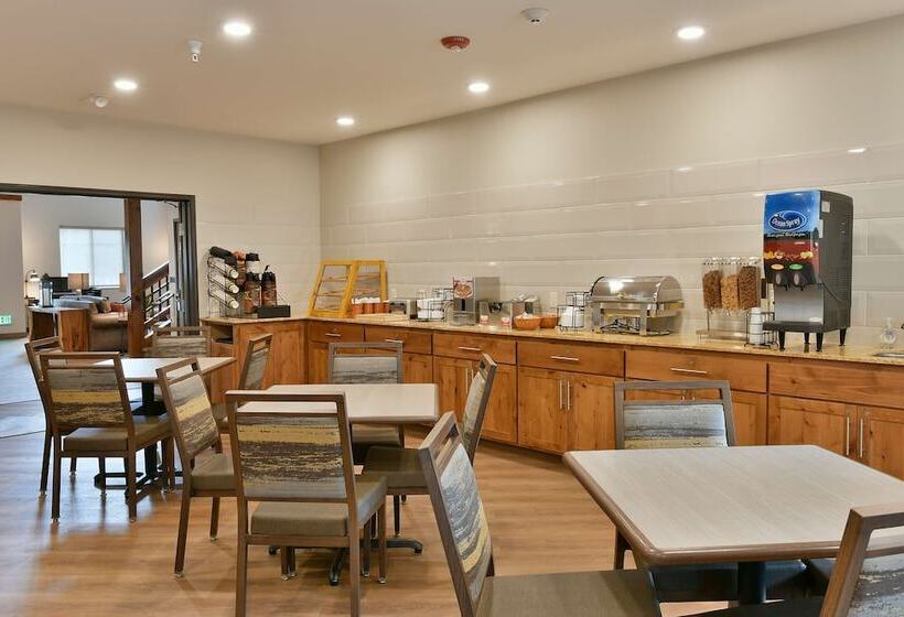 Grandstay Hotel & Suites