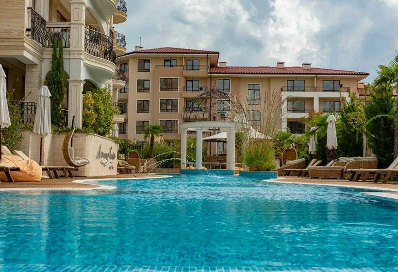 ホテル Menada Harmony Suites X