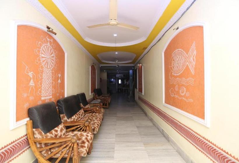 فندق Oyo 40636  Kama S Inn