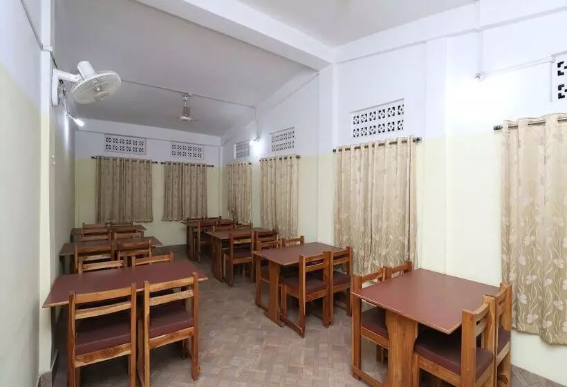 ホテル Oyo 41968  Bravo