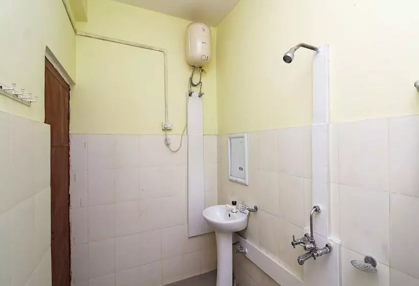 ホテル Oyo 41968  Bravo