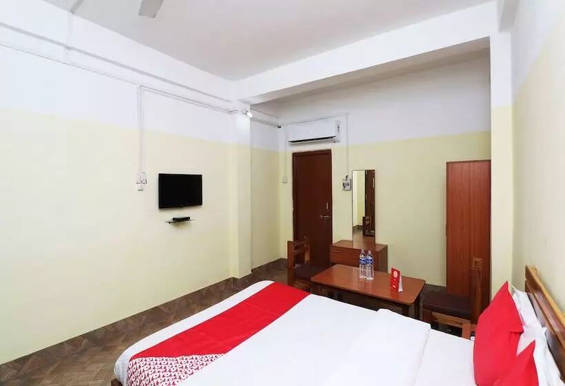 ホテル Oyo 41968  Bravo