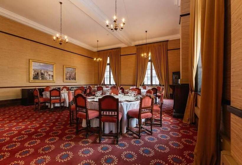 Отель Rand Club Suites