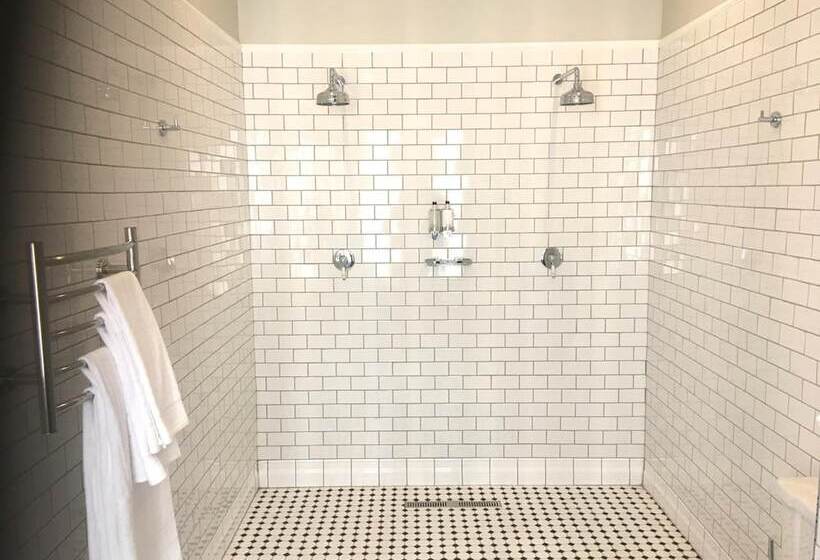 Отель Rand Club Suites