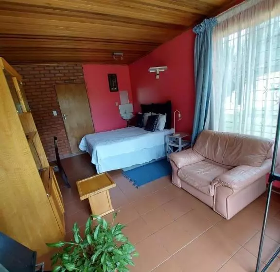 پانسیون Lion Rock View Guesthouse
