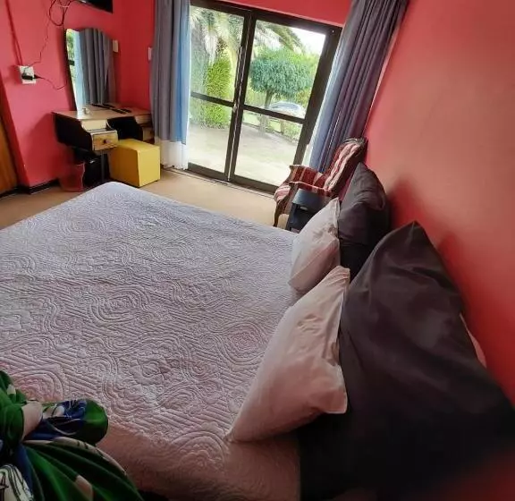 پانسیون Lion Rock View Guesthouse
