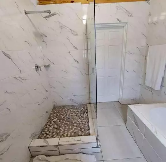 پانسیون Lion Rock View Guesthouse