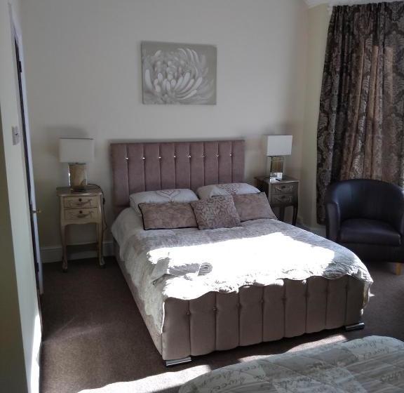 بنسيون Marllew