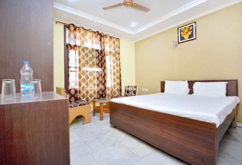 Spot On 41347 Hotel Royal Occassions