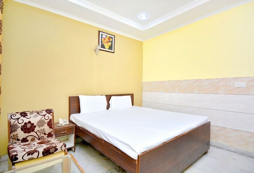 Spot On 41347 Hotel Royal Occassions