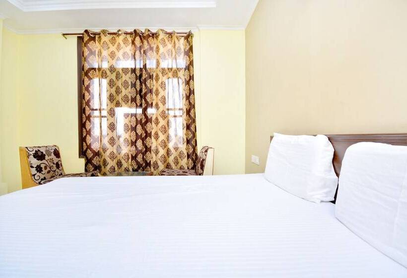 Spot On 41347 Hotel Royal Occassions