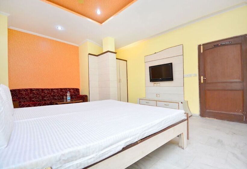 Spot On 41347 Hotel Royal Occassions