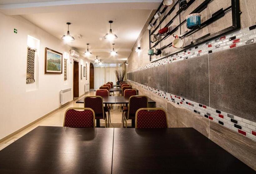 ユースホステル Posada Relmú