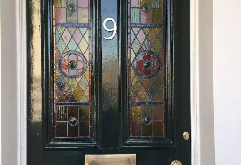 Aamiaismajoitus (B&B) Anne’s House