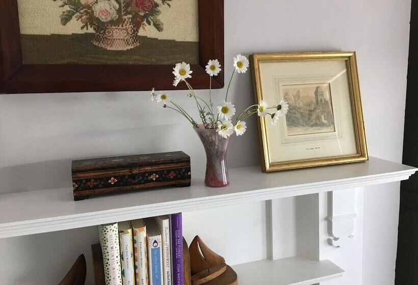 민박 Anne’s House