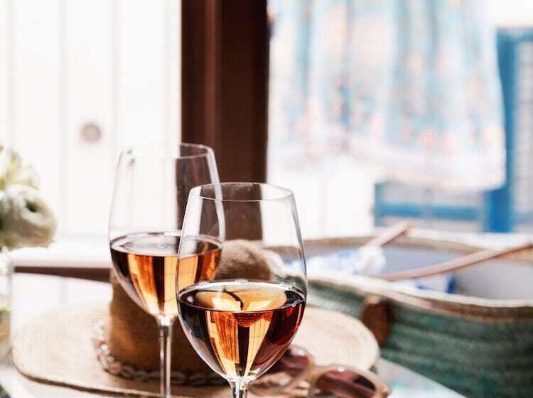 Отель Ocho Suites & Kitchen