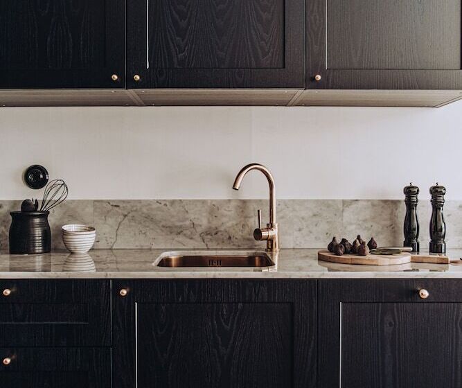 Отель Ocho Suites & Kitchen