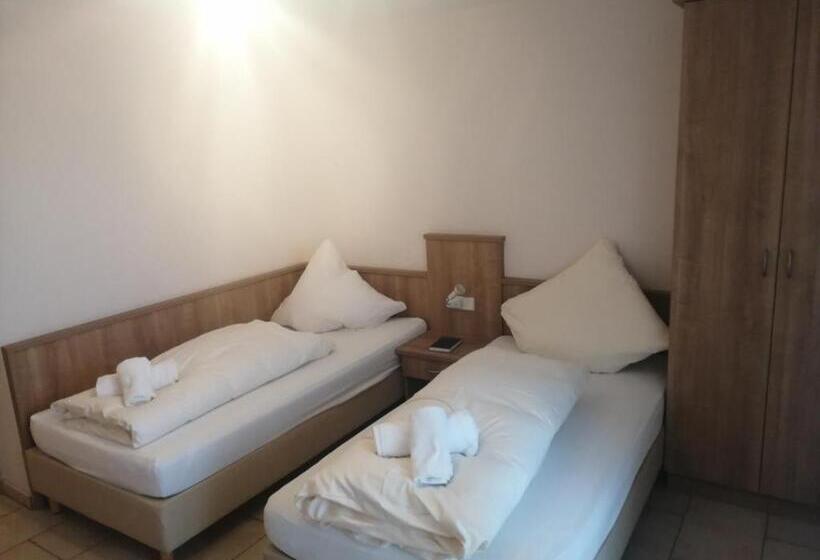 فندق Restaurant Zum Bäumle