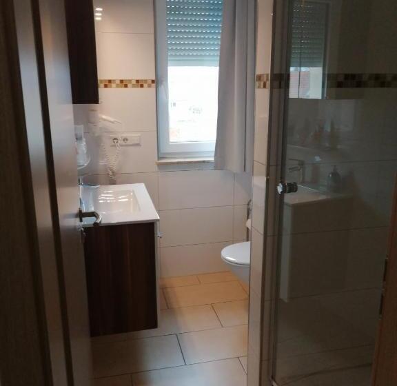 فندق Restaurant Zum Bäumle