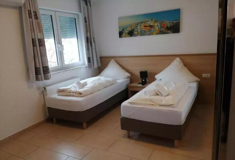 ホテル Restaurant Zum Bäumle