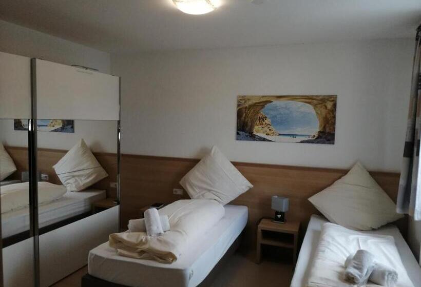 فندق Restaurant Zum Bäumle