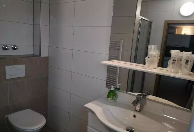 ホテル Restaurant Zum Bäumle