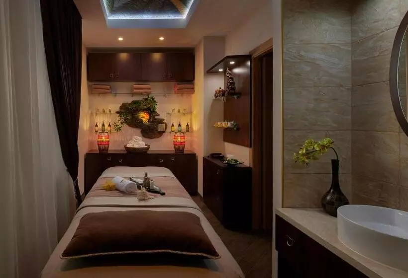 Hotelli Honour And Grace