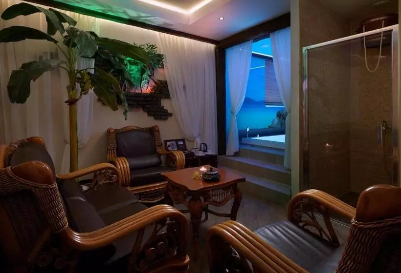 Hotelli Honour And Grace