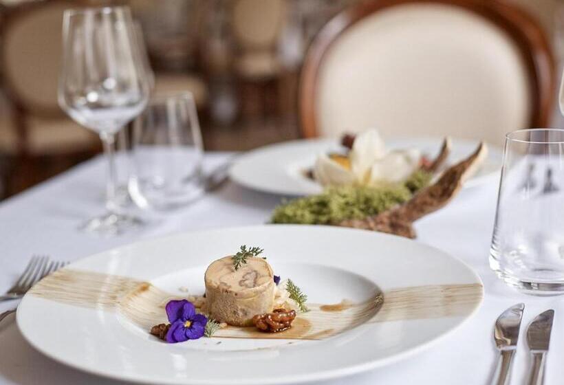 Отель Honour And Grace