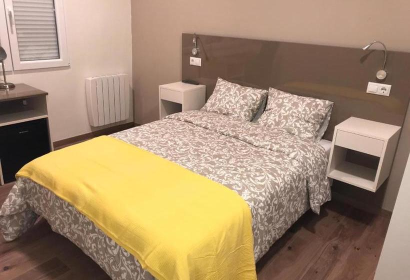 تختخواب و صبحانه Residencia Compostela 2