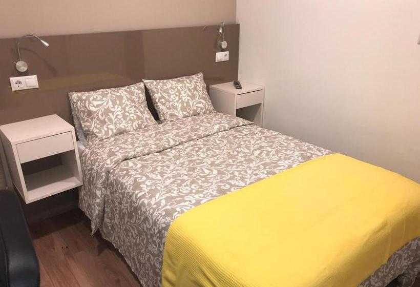 تختخواب و صبحانه Residencia Compostela 2