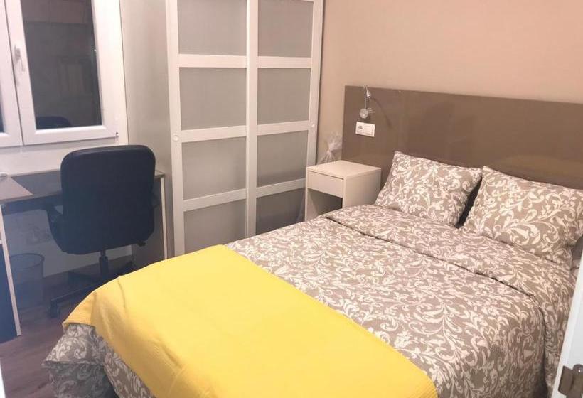 تختخواب و صبحانه Residencia Compostela 2