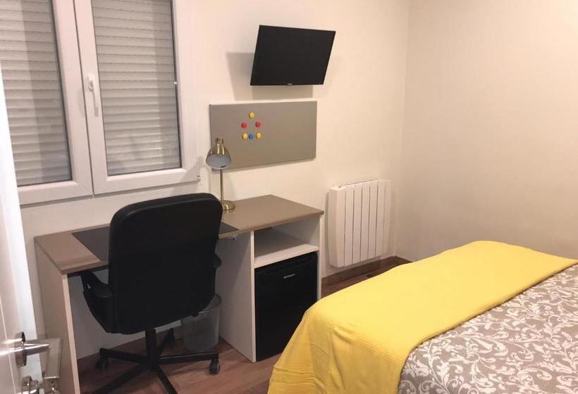 تختخواب و صبحانه Residencia Compostela 2