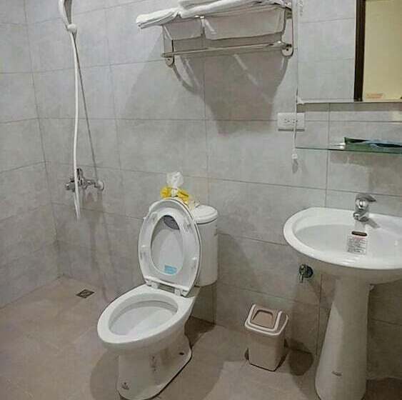 تختخواب و صبحانه Yuanshan Dahu Homestay