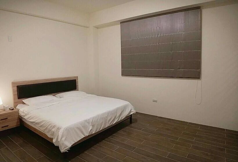 تختخواب و صبحانه Yuanshan Dahu Homestay