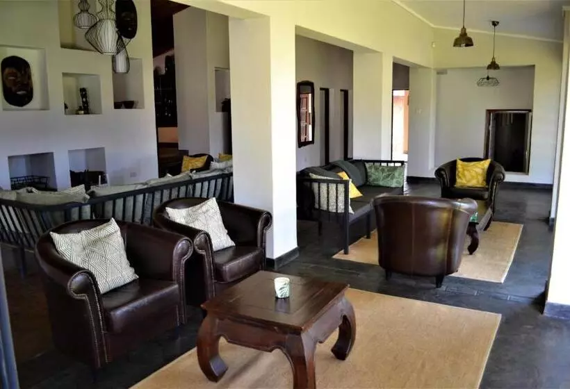 هتل Mitengo House