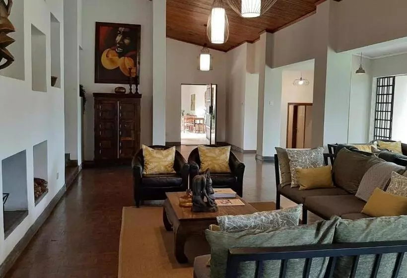 هتل Mitengo House