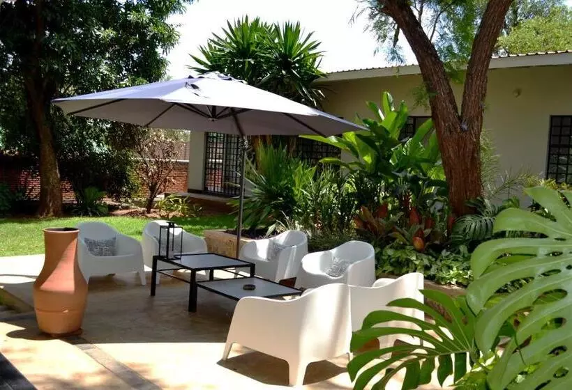 هتل Mitengo House