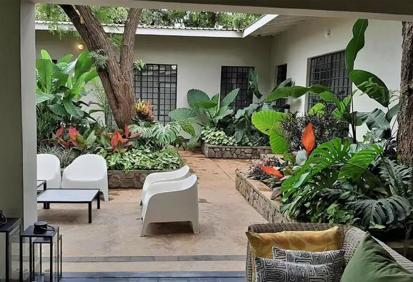 هتل Mitengo House