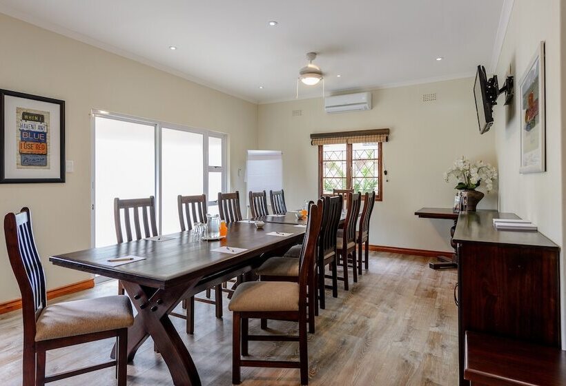 Umthunzi Hotel And Conference