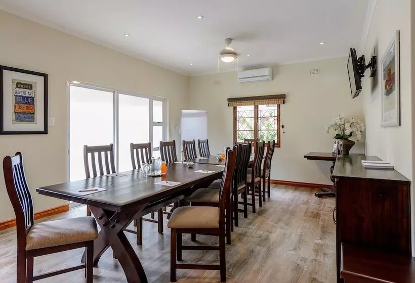 Umthunzi Hotel And Conference