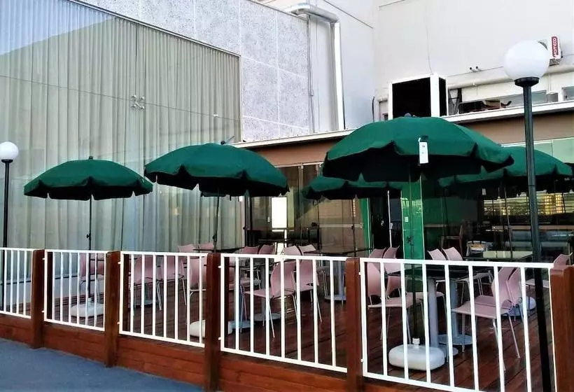 House Inn Hotel   Anashopping