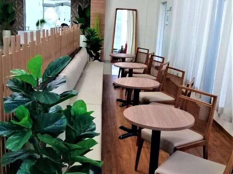 House Inn Hotel   Anashopping