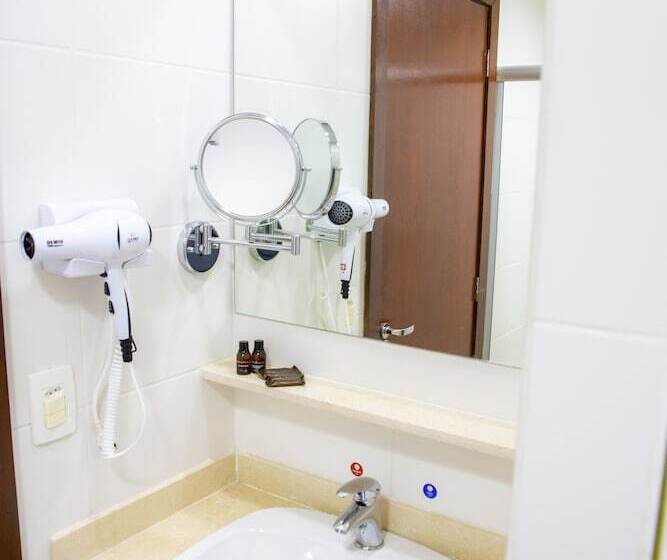 House Inn Hotel   Anashopping