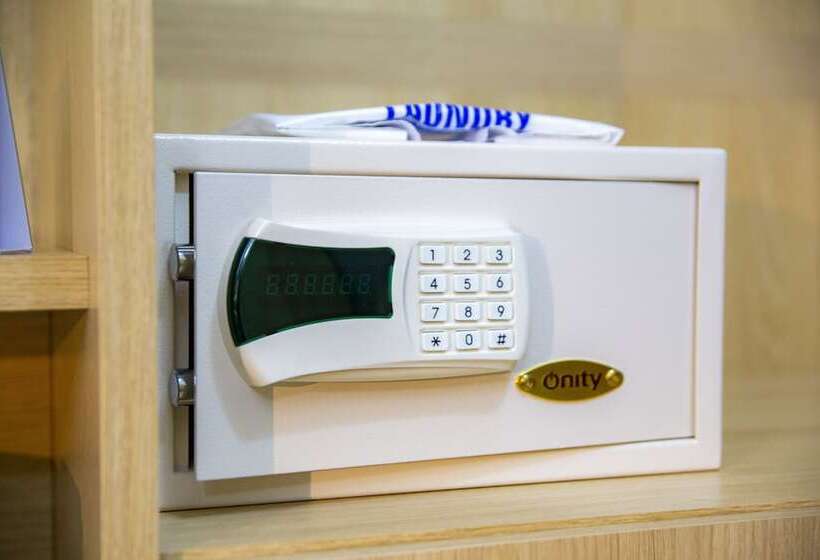 House Inn Hotel   Anashopping