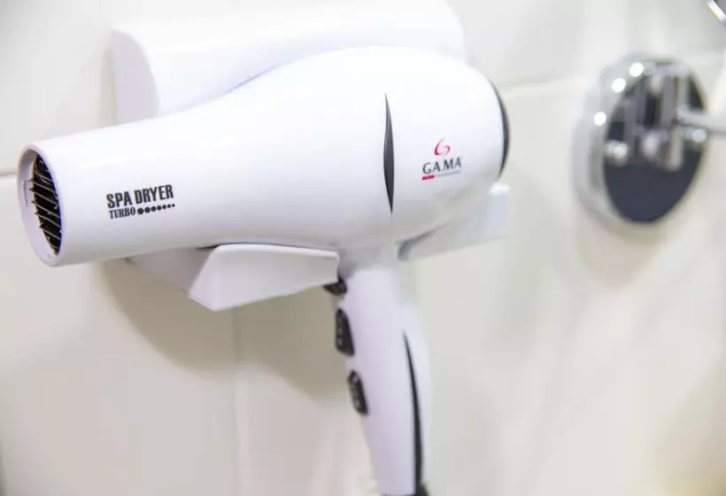 House Inn Hotel   Anashopping