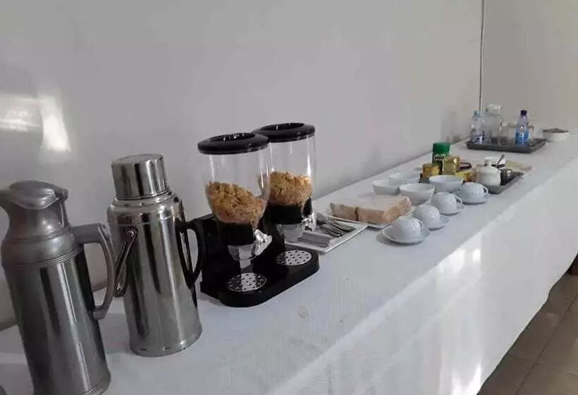 تختخواب و صبحانه Delight Lodge